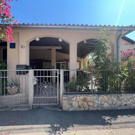 Duffys Lägenhet Zadar Exteriör bild